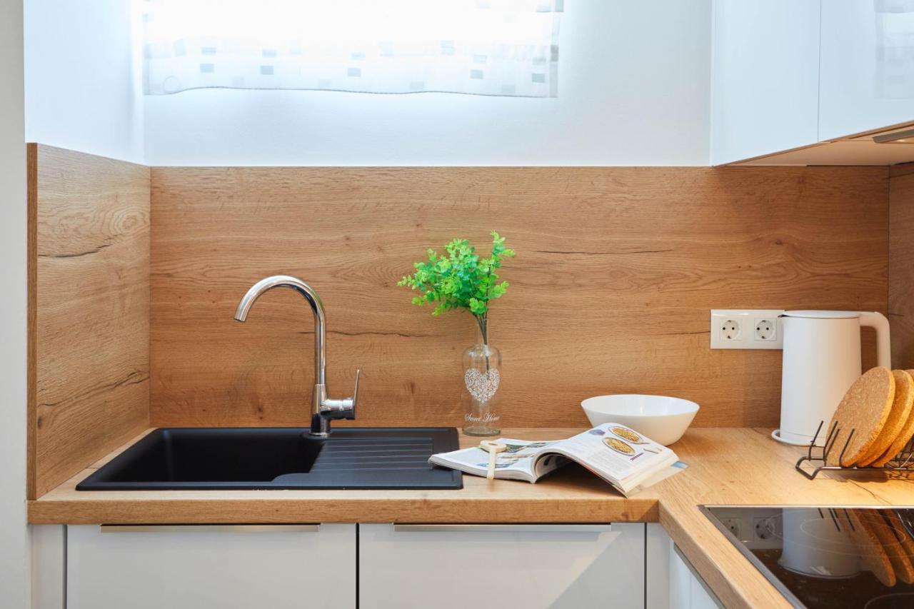 Spacious 2Bdr Apartment Near Business District Zágráb Kültér fotó